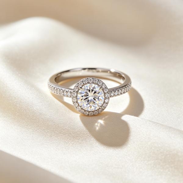 Solitaire Twist Ring